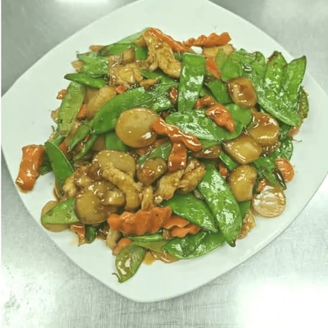 Chicken with Snow Peas Combo.