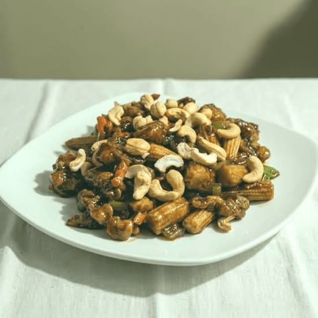 Chicken with Cashew Nuts Combo.